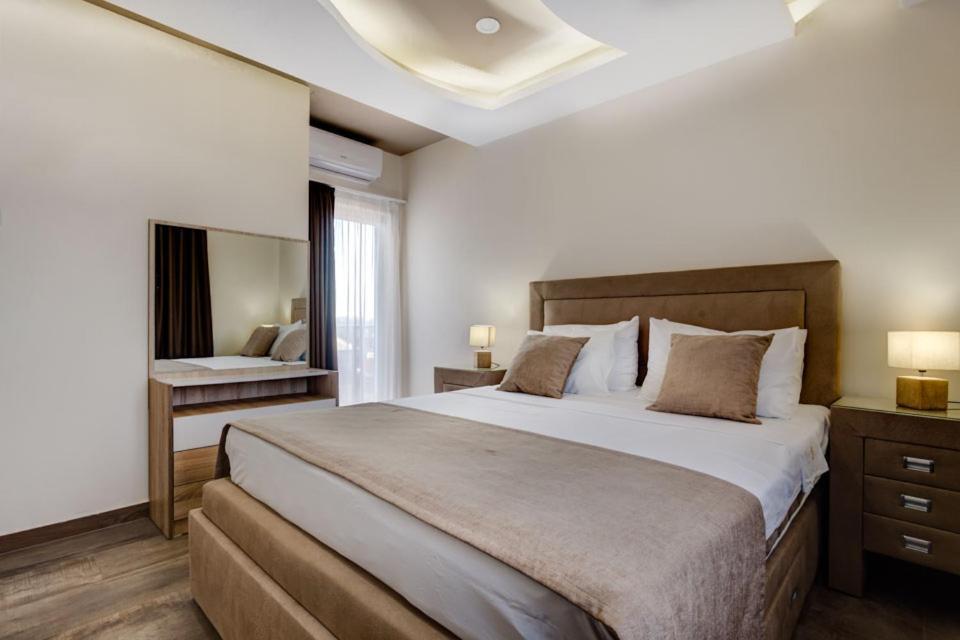 Hotel Zan Улцин Екстериор снимка