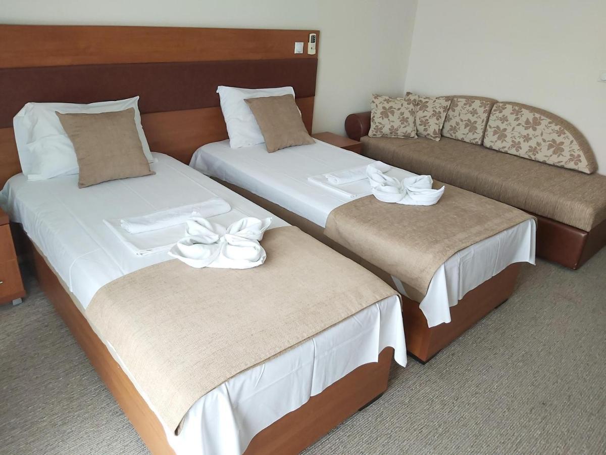 Hotel Zan Улцин Екстериор снимка