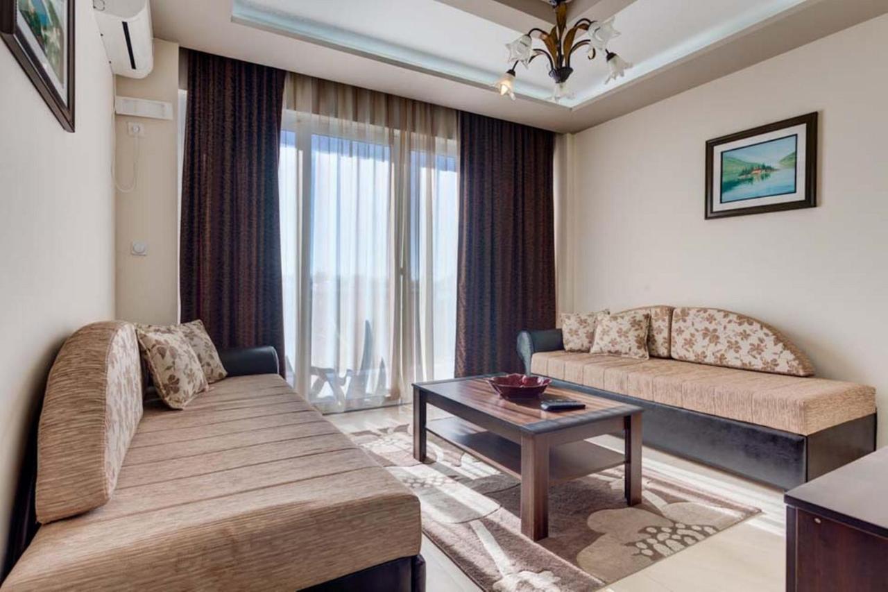Hotel Zan Улцин Екстериор снимка