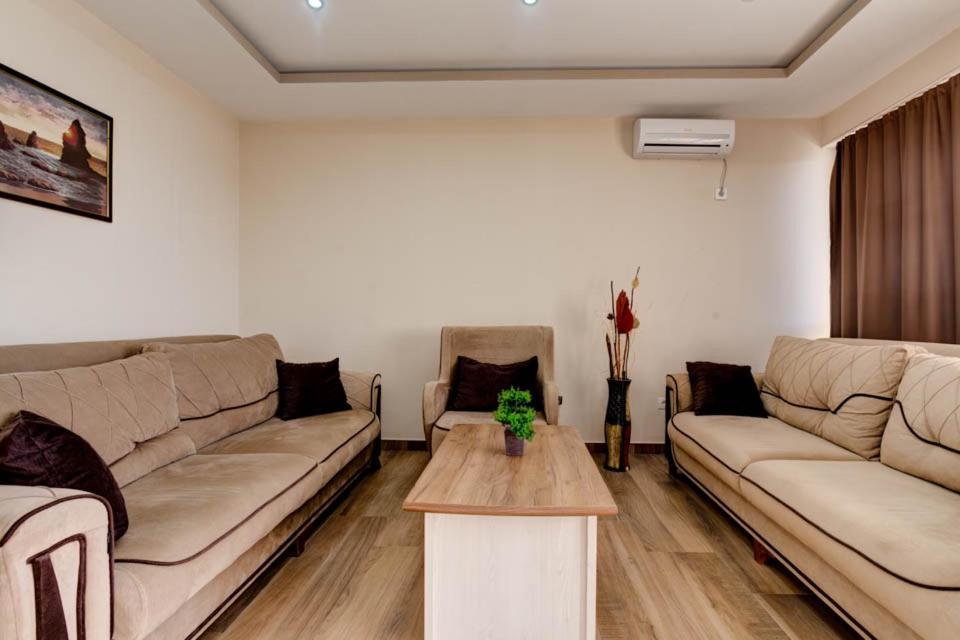 Hotel Zan Улцин Екстериор снимка