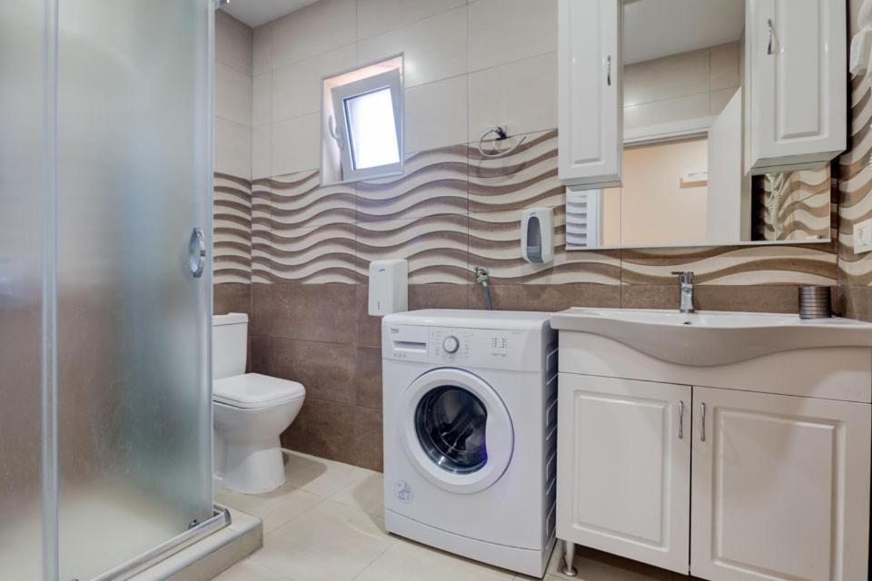 Hotel Zan Улцин Екстериор снимка