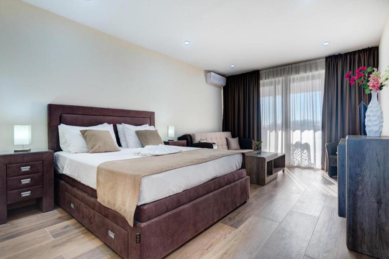 Hotel Zan Улцин Екстериор снимка