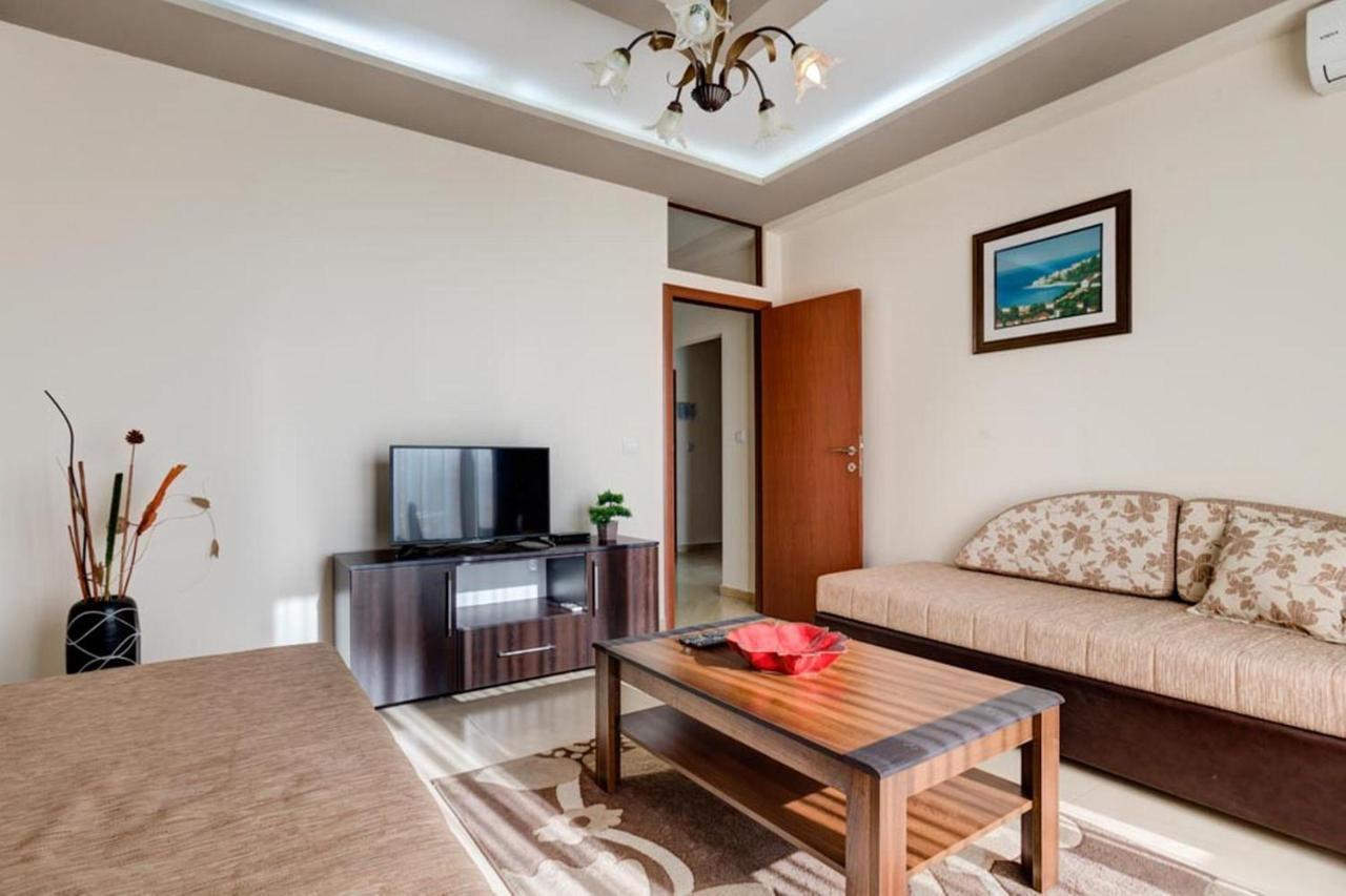 Hotel Zan Улцин Екстериор снимка