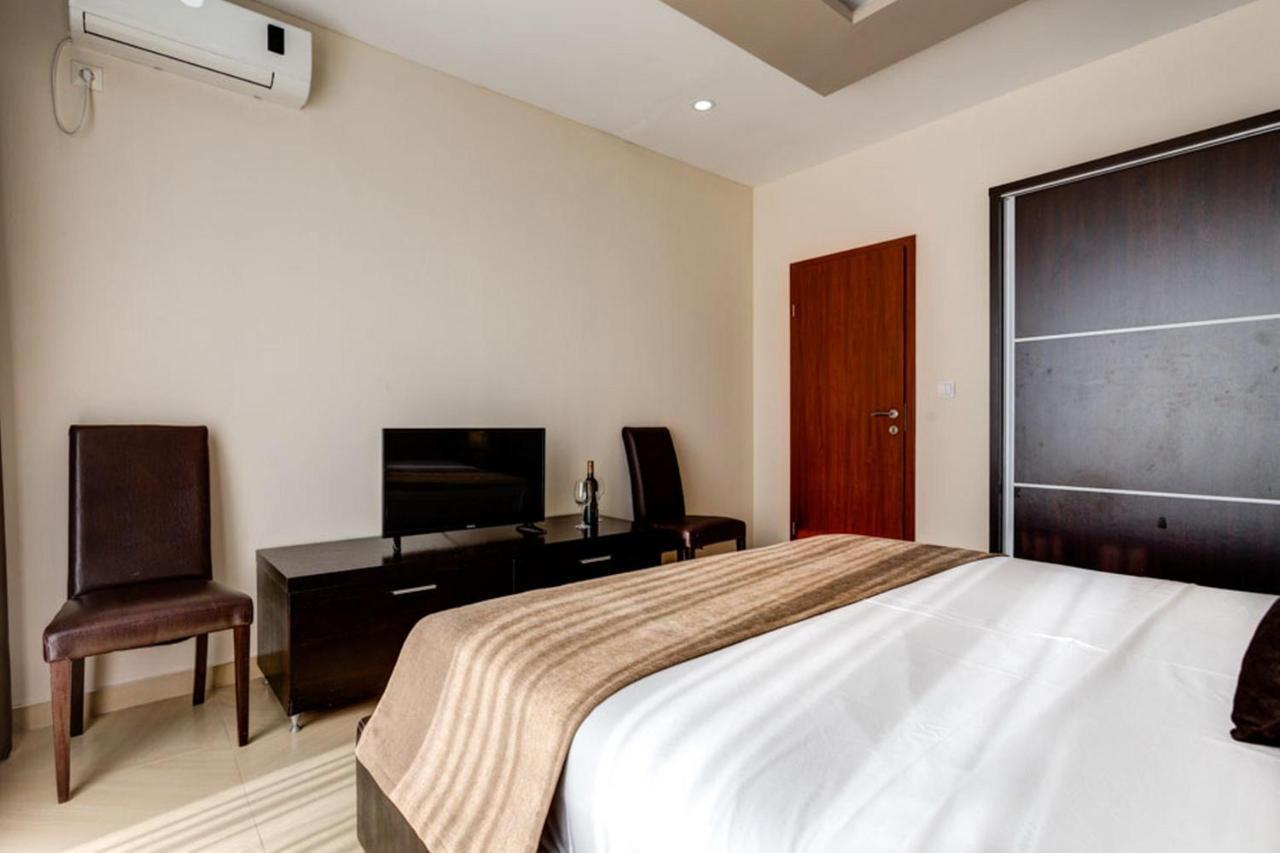 Hotel Zan Улцин Екстериор снимка