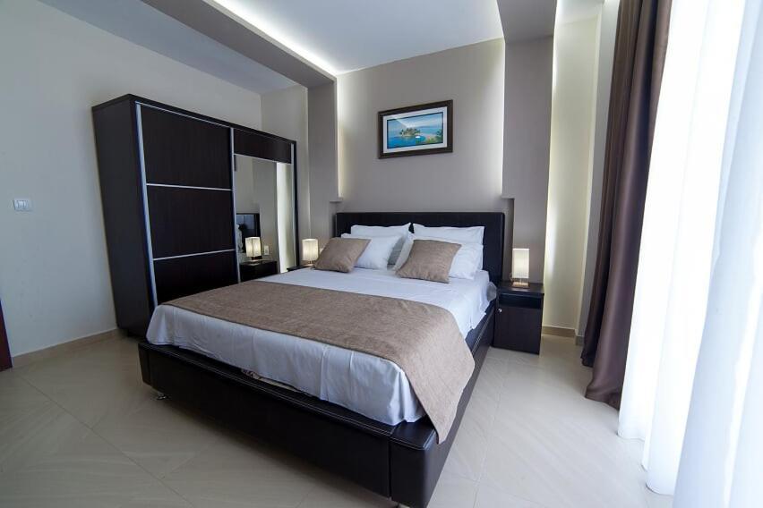 Hotel Zan Улцин Екстериор снимка